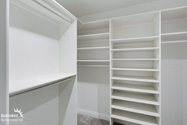 Building Photo - Stunningly Renovated 3Bdm 2Ba Home + Casita in Poway!