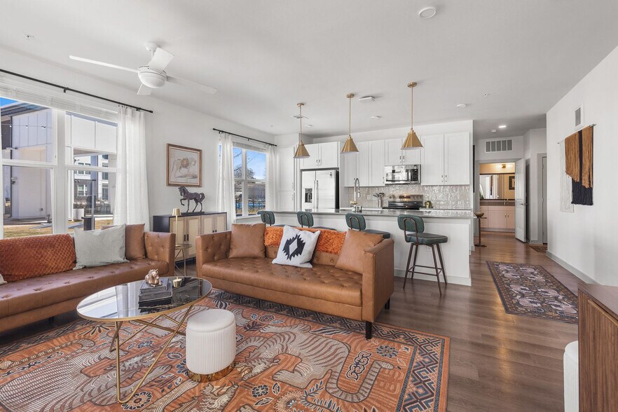 Building Photo - 1301 Leah Ave