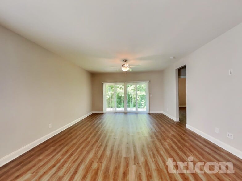 Building Photo - 571 Faye Aly