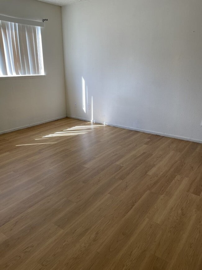 Building Photo - 3BD/2BA Single Family Home with POOL! –  $200 OFF FIRST MONTHS RENTS