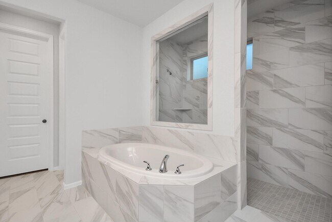 Building Photo - 5838 Turquoise Ct