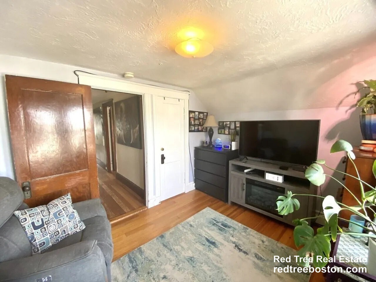 Building Photo - 92 Hobart St