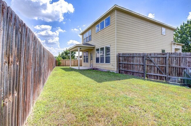 Building Photo - 1400 Middlefield Ct