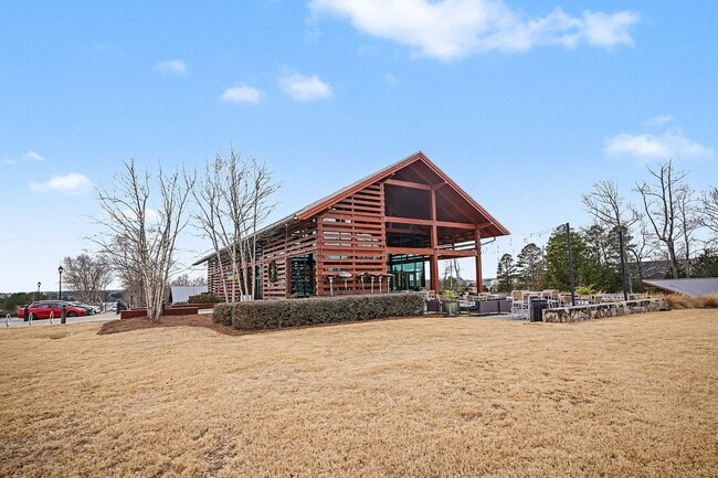 Building Photo - 3BR Like-New End-Unit Townhome – Wendell Falls