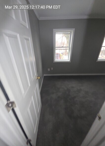 Building Photo - 2112 Sidney Ave