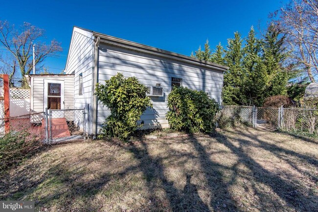 Building Photo - 3271 Annandale Rd