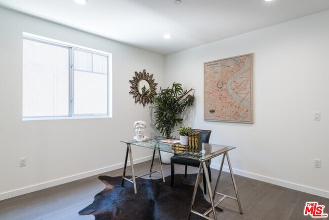 Building Photo - 12045 Guerin St