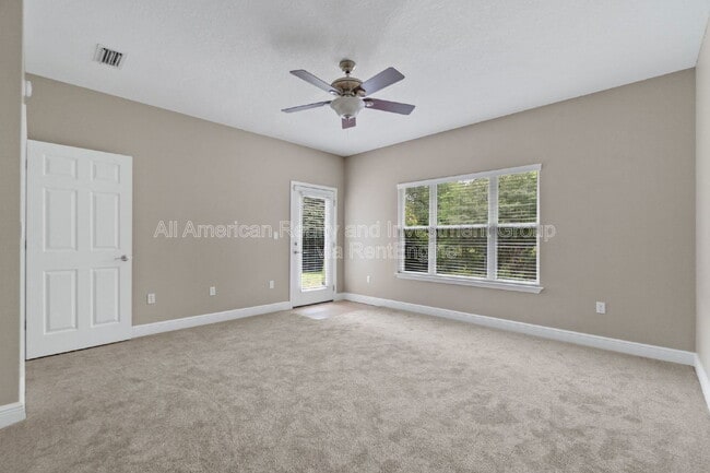 Building Photo - 4301 Hidden Lakes Dr
