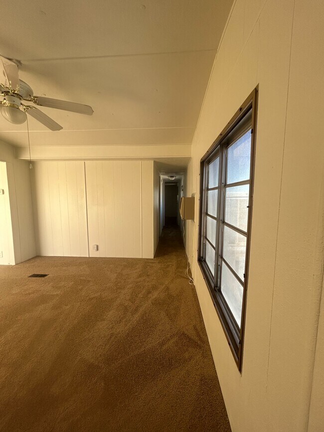 Building Photo - 3601 E Wyoming Ave