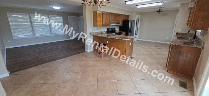 Building Photo - 11 Wayside Rd