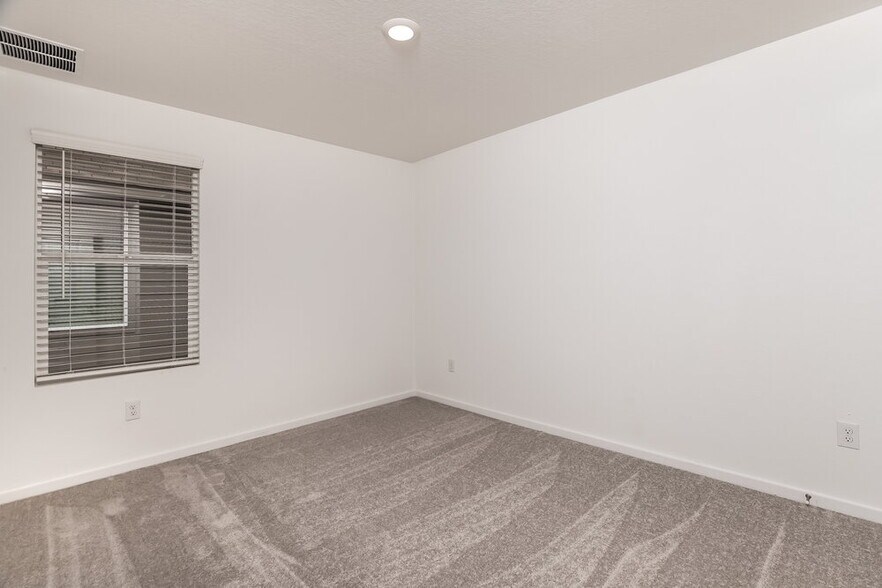 Building Photo - 3609 Knob Trl