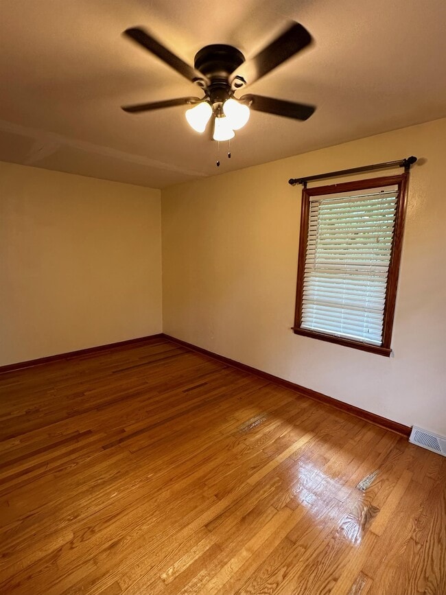 Building Photo - 2835 Anderson Hwy