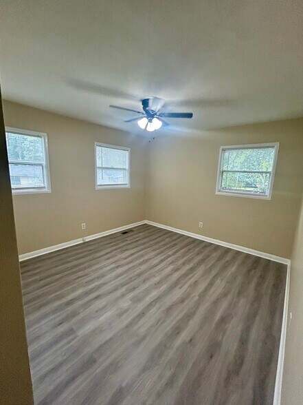 Building Photo - 6650 Westfield Dr