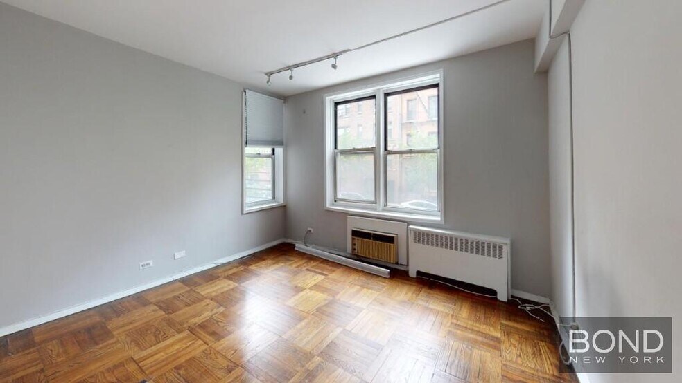 Building Photo - 340 E 58th St