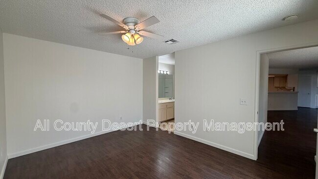 Building Photo - 52020 Avenida Mendoza