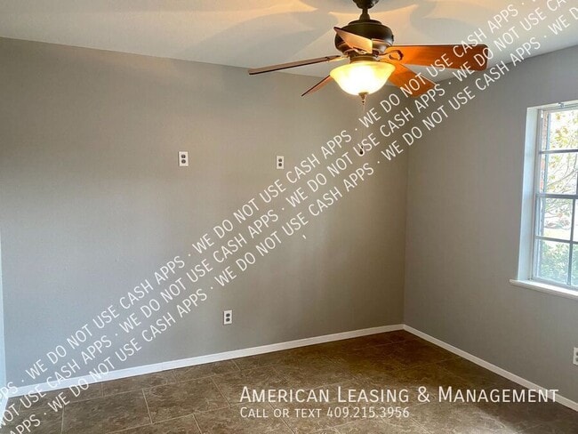 Building Photo - 10 Woodhaven Ct