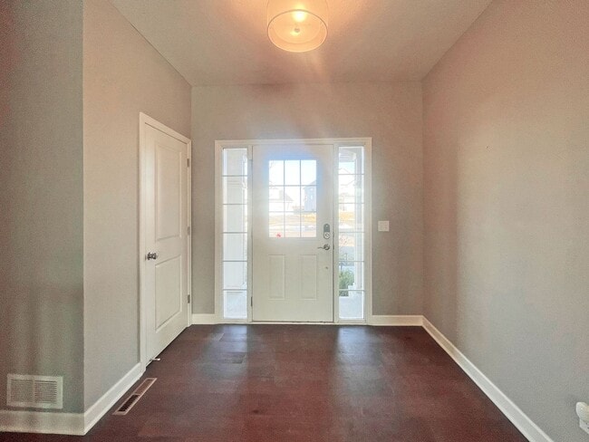 Building Photo - Sparkling Like-New 2-story w/ Full Walkout on Pond with Office-Bedroom 6, Pets OK!