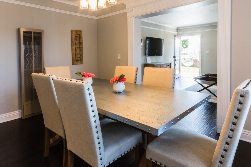 Building Photo - 5357 Virginia Ave