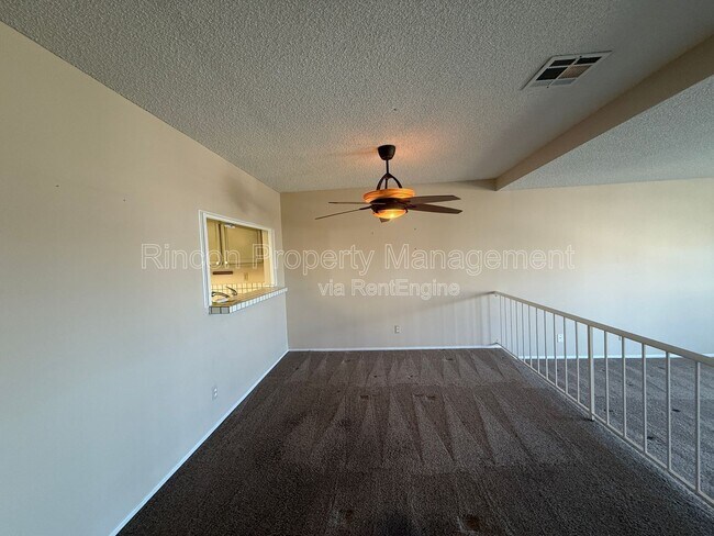 Building Photo - 556 Terrace View Pl