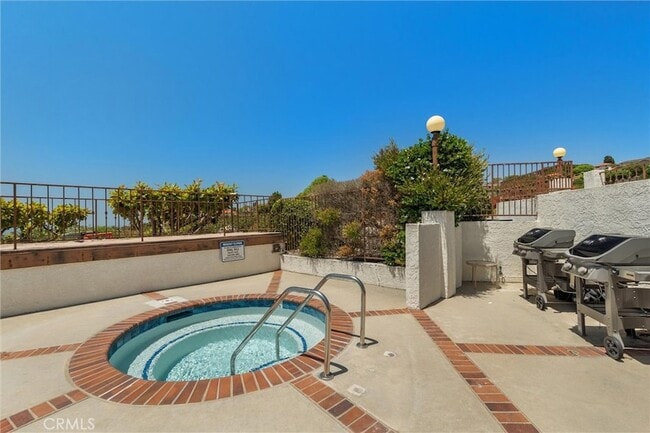 Building Photo - 25 Ocean Crest Ct