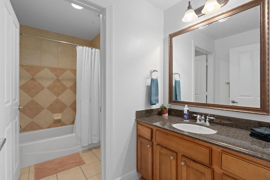 Building Photo - 7635 Heritage Crossing Way