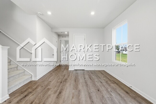 Building Photo - 1645 Juniper Ln