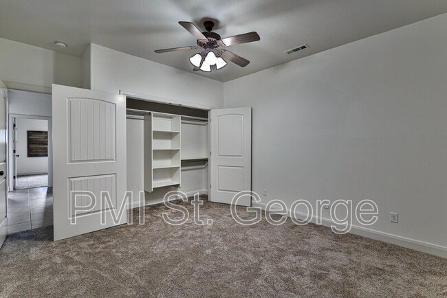 Building Photo - 2478 E Springs Dr