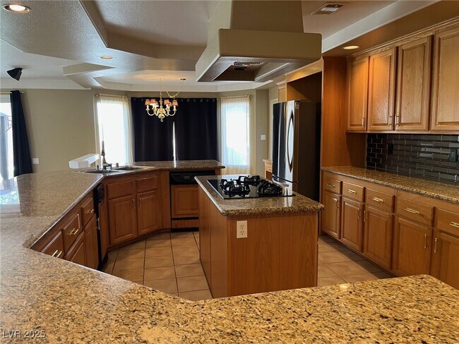 Building Photo - 8640 Castle Hill Ave