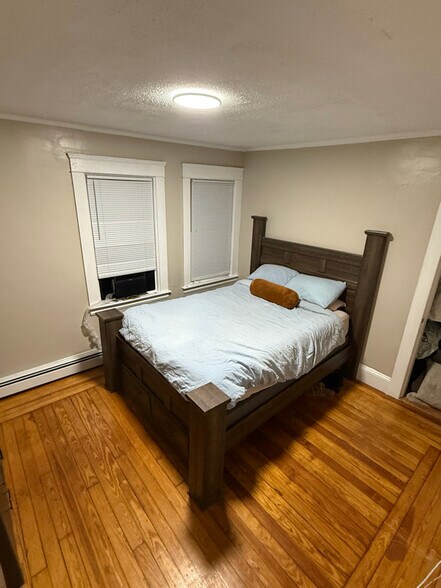 Building Photo - 123 Stanwood St