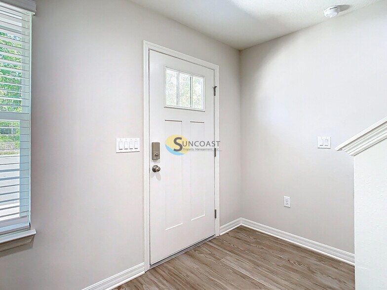 Building Photo - 3821 SW 43rd Ct