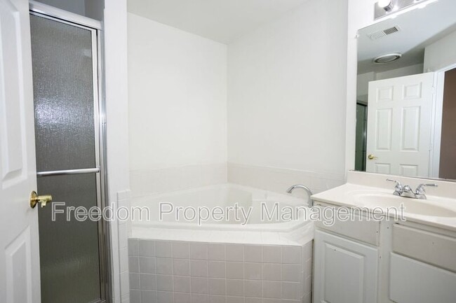 Building Photo - 8150 Rainwater Cir