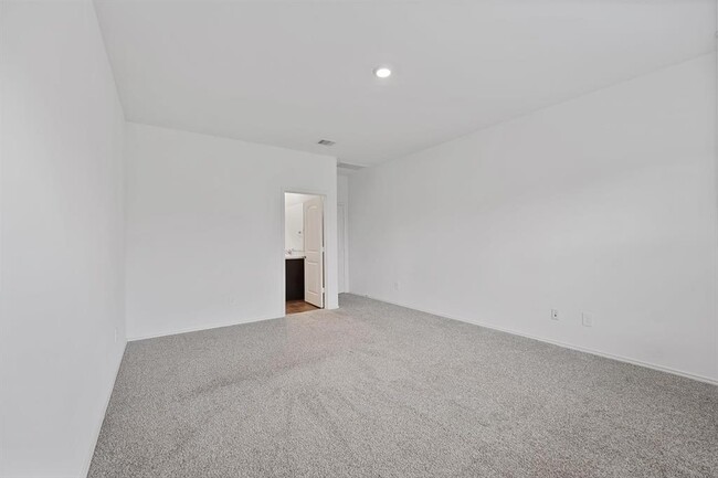 Building Photo - 21622 Violet Rdg Rd