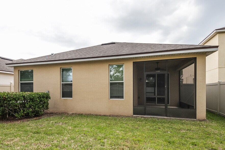 Building Photo - 7424 Azalea Cove Cir