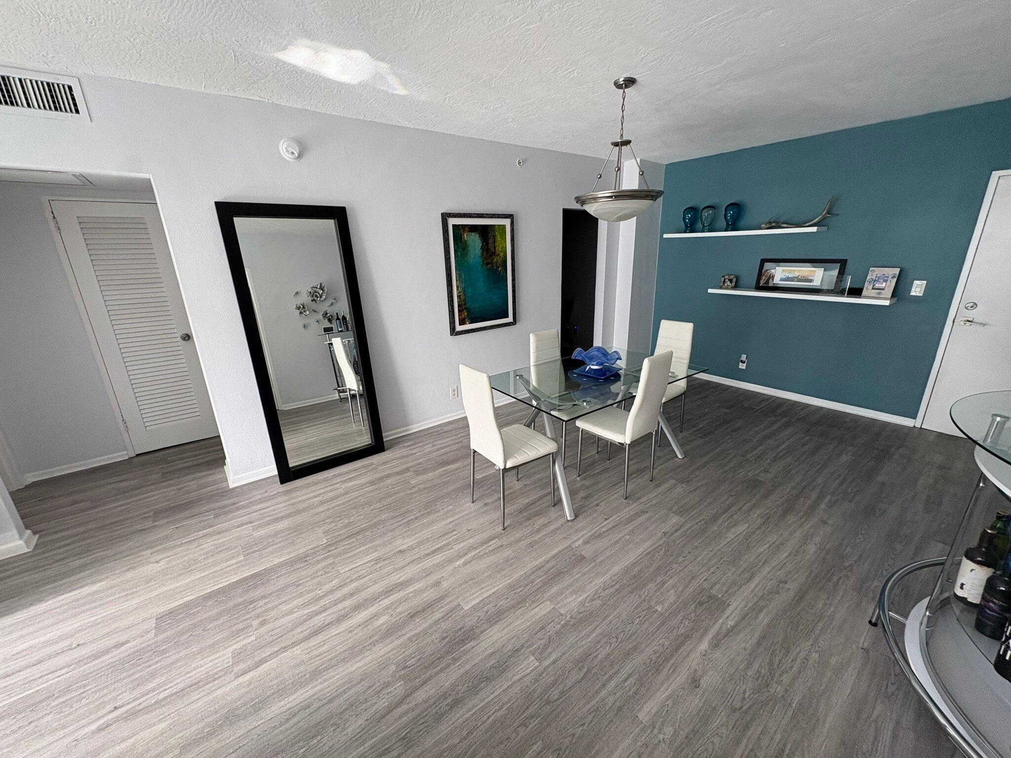 Building Photo - 3000 S Ocean Dr