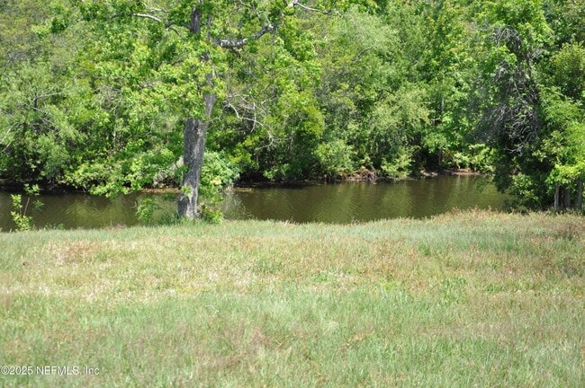 Building Photo - 2105 Hovington Cir W