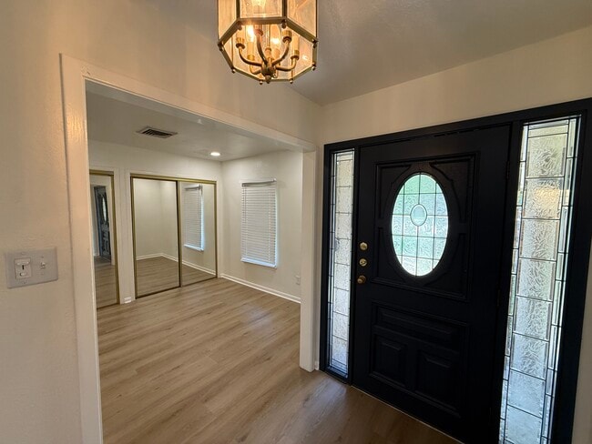 Building Photo - 4638 Bonner Dr