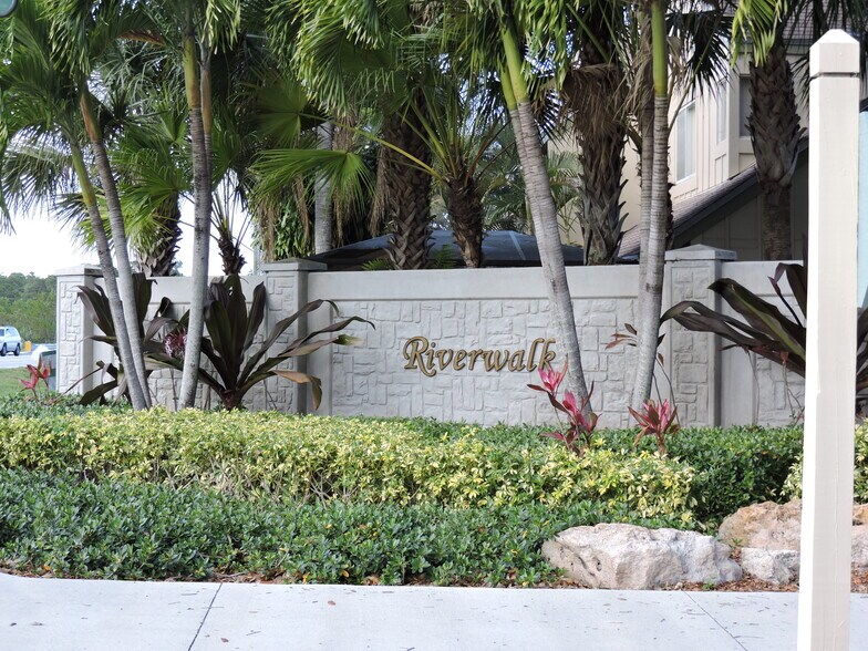 Building Photo - 6198 Riverwalk Ln