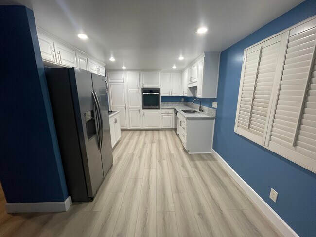 Dinning area/Kitchen - 2940 W Carson St