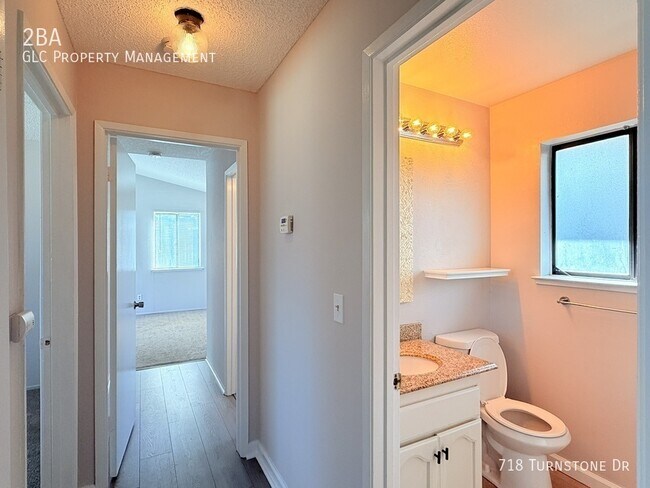 Building Photo - 718 Turnstone Dr