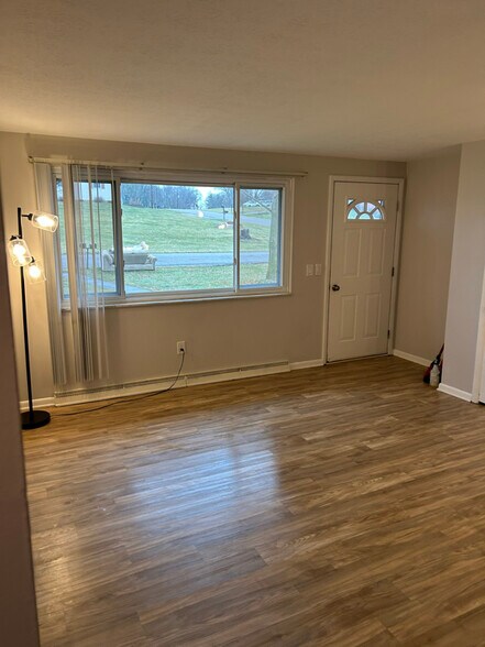 Building Photo - 12632 Lakeridge St NW