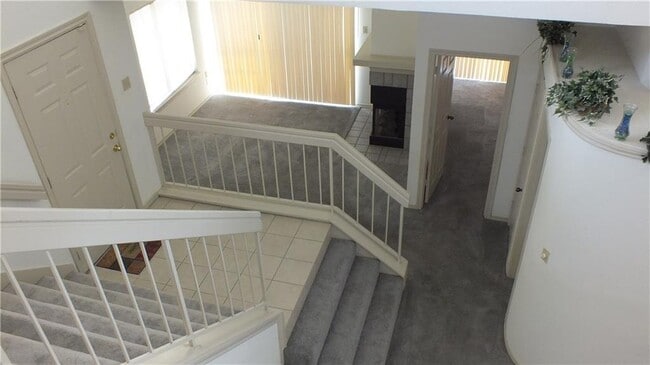 Building Photo - 2401 Brooke Ct