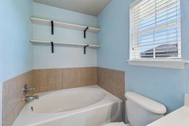 Building Photo - 15921 Katie Ridge Dr