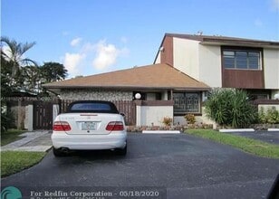 Building Photo - 267 NE 201st Terrace