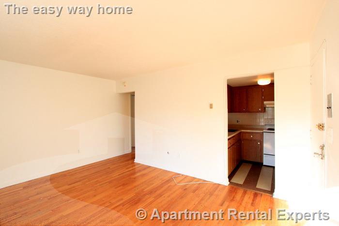 Building Photo - 524 Putnam Ave