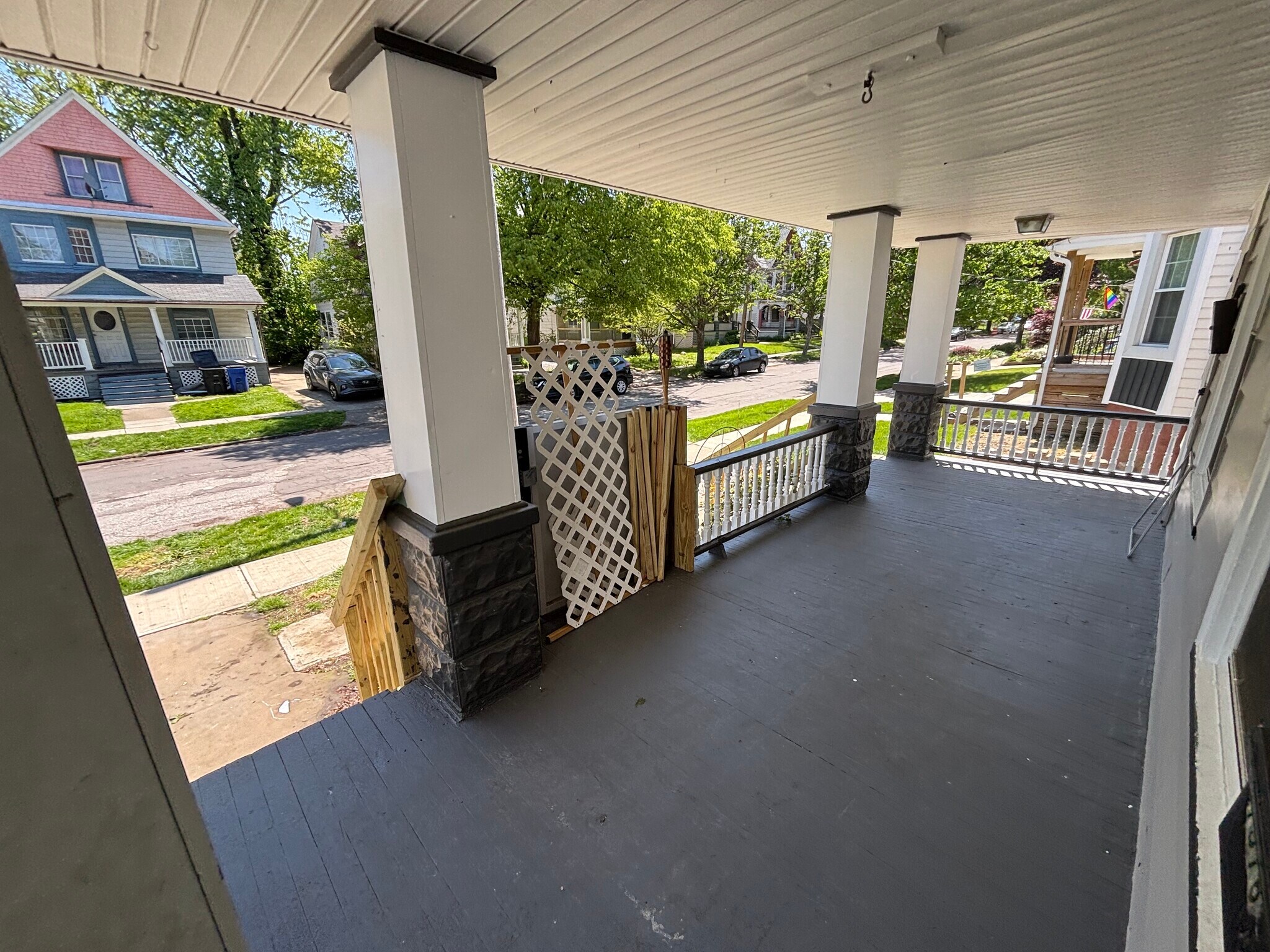 Building Photo - 1316 W 91st St