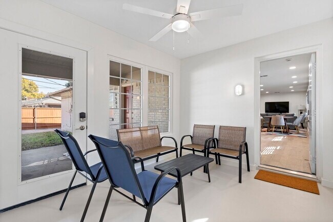 Building Photo - 6501 Ravendale Ln