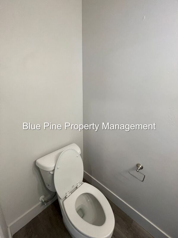 Building Photo - 651 S 2400 W
