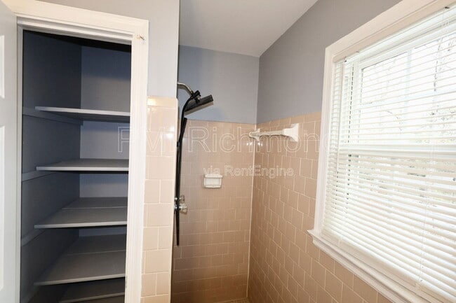 Building Photo - 1929 Millsap Ln