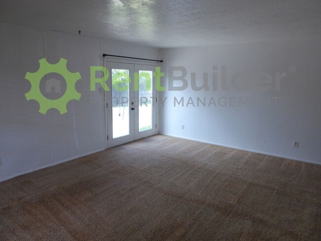 Building Photo - SCHEDULE YOUR SHOWING TODAY