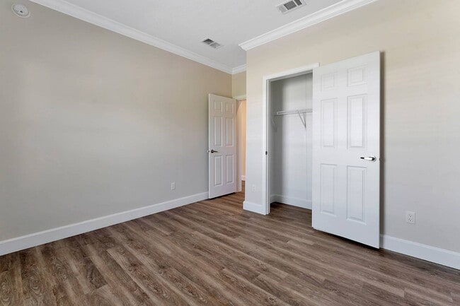 Building Photo - 3269 Walden Shores Blvd